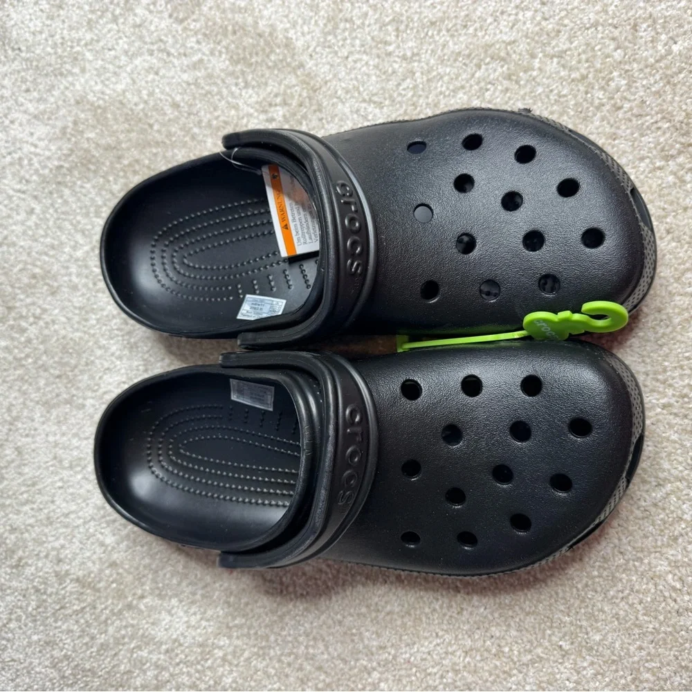 CROCS Black Slip-On shoe m9/w11 - Picture 2 of 7